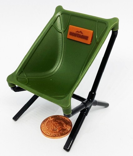Dolls house green plastic - green,